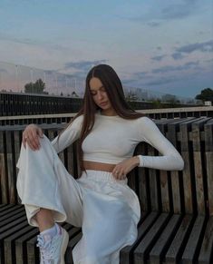 Hot Summer Outfits, Bollywood Outfits, Arabian Beauty Women, Seoul Fashion Week, Easy Winter Outfit, Photo Pose Style, Mommy Style, Best Photo Poses, Fashionista Clothes