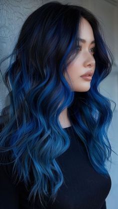 Highlights For Front Of Hair, Curly Hair Colour Ideas Highlights, Brunette Blue Highlights, Half Curly Half Straight Hair, Black Purple Hair Color, Blue Hair Highlights Brunette, Blue Balayage Hair Brunettes, Dark Blue Balayage Hair, Knotless Twist