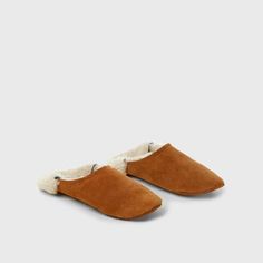 Suede Moroccan Slipper - Saddle/Ivory – Jenni Kayne Coolest Shoes, Moroccan Slippers, Moroccan Interiors, Jenni Kayne, Bohemian Interior, Moroccan Decor, Leather Slippers, Shoe Gifts, Silk Slip