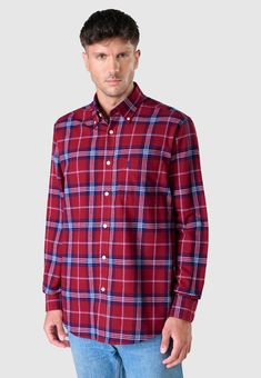 Casual long-sleeve flannel shirt in checkered with pocket, suitable for mid-season or winter. 100% cotton in generous double-brushed flannel. "Essentials" edition. Red in checkered outlined by striped with a button-down collar. Embroidered logo on the chest. An essential shirt in any gentleman's winter wardrobe, a casual garment that provides comfort, softness, and coziness. Warm and pleasant to the touch. Button closure cuffs. Classic Long Sleeve Flannel Shirt, Classic Red Flannel Shirt With Pockets, Classic Cotton Flannel Shirt With Pockets, Classic Long Sleeve Cotton Flannel Shirt, Classic Cotton Flannel Shirt For Winter, Classic Plaid Cotton Shirt, Plaid Cotton Shirt With Pockets, Classic Plaid Flannel Shirt For Winter, Classic Red Cotton Flannel Shirt