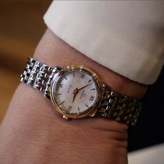 Omega Watch Women, Pretty Watches, Fancy Watches, Minimal Accessories, Watch Winder, Hand Watch, Watches Women