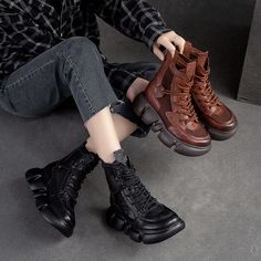 Gender: Women Item Type: Boots Main Material: Cow Leather Style: Casual, Classic, Retro Season: Summer Heel Type: Platform Outsole Material: Rubber Heel Height: Mid-Heel (3-5 cm) Size Length cm inch 35 22.5 8.86 36 23 9.06 37 23.5 9.25 38 24 9.45 39 24.5 9.65 40 25 9.84 Patchwork Boots, Summer Retro, Black Platform Boots, Summer Heels, Tube Top Dress, Leather Patchwork, Shoe Size Conversion, Leather Style, Heel Type