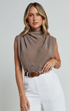 Arianae Top - High Neck Top in Mocha Business Casual Top, Corporate Fashion, Business Casual Outfits For Work, Trendy Fall Outfits, High Neck Top, Stylish Work Outfits, Work Tops, Work Outfits Women, Professional Outfits