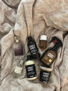 Fragrances Perfume Woman, Perfume Body Spray, Vanilla Perfume, Body Hygiene, Inspiration Tattoos, Perfume Collection Fragrance, Shower Skin Care, Body Smells