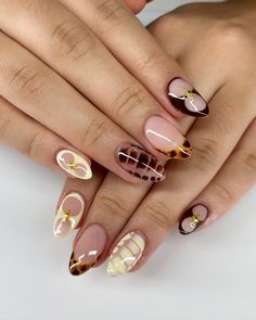 Almond Gel Nails Fall, Almond Tips, Almond Gel Nails, Nail Aesthetic, Short Almond, Nail Stuff, Painted Nail Art, Lifestyle Aesthetic, Simple Nail Art Designs