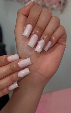 Nail Ideas Square White, Simple But Effective Nails, Simple Sets Nails, Basic Design Nails, Basic Square Nails, Short Basic Nails, Acrylic Nail Designs Simple, Nails Square Design, Basic Acrylic Nails