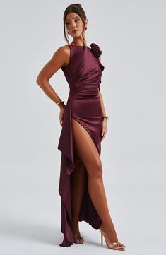 More-is-more with the Peggy maxi, a flirty dress made in sleek, body-hugging satin with stretch. With a high, wide neckline and low scoop back, this maxi has a draped thigh high split and removable corsage to the shoulder with frill detailing. Wear yours with loose waves and cherry red heels. 



Colour: Cherry Lacquer.

Luxury stretch satin.

Fully lined.

Body hugging fit.

High, wide neckline.

Low scoop back.

Asymmetric pleats to waist.

Removable corsage with frill details.

Draped thigh high split.

Maxi length.

 Size: XS, S, M, L, XL, XXL Maxi Length Satin Gown For Night Out, Chic Satin Finish Maxi Dress With Fitted Bodice, Chic Maxi Dress With Satin Finish And Fitted Bodice, Satin Finish Maxi Length Party Gown, Pre-draped Satin Maxi Dress, Fitted Bias Cut Satin Maxi Dress, Fitted Satin Finish Maxi Dress For Gala, Fitted Maxi Dress With Side Slits And Pre-draped Style, Fitted Satin Finish Backless Maxi Dress