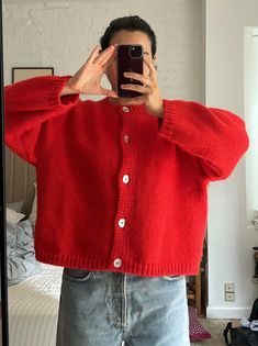 Ribbed Highneck - Wasabi Grandma Vibes, Chunky Sweater Cardigan, Casual Chique, Modern Color Palette, Paris Mode, Red Cardigan, Cardigan Outfits, Chunky Knit Cardigan, Mode Inspo