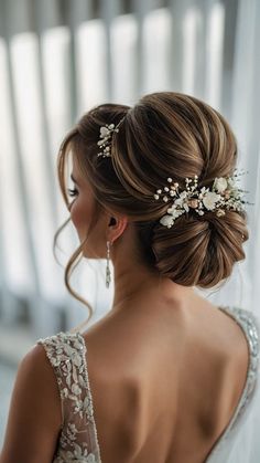 Achieve a stunning bridal look with these elegant bridal floral bun hairstyles perfect for weddings From an elegant ponytail to a low bun or a fancy ponytail explore various styles like high ponytail side-swept hair side down hairstyles and more Complete your bridal ensemble with the perfect hairband