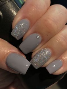 Dark Color Nails, Gel Nail Art Designs, Elegant Nail Designs, Ombre Acrylic Nails, Her Nails, Ombre Nail Designs, Gray Nails, Nails Polish, Sparkle Nails