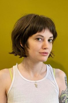 Current Hair Trends, Short Haircuts For Ladies, Short Hair Fringe, Haircuts For Ladies, French Bob, Short Bangs, Different Hair Types, Medium Length Hair Cuts, Short Haircuts