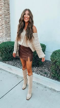 Country Fall Outfits, Thanksgiving Fashion, Simple Fall Outfits, Nashville Outfits, Western Style Outfits, Fall Inspo, Fashion Mistakes, Cute Simple Outfits