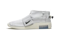 Nike Air Fear of God Moccasin "Particle Beige" - AT8086 200 - 2019 Nike Air Fear Of God, Jerry Lorenzo, Nike Casual, Platinum Grey, Baskets Nike, Mens Nike Shoes, Fear Of God, The Fear, Mens Sportswear