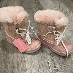 New With Tags Never Worn Size 6 Snow Boots Cute Outdoor Boots For Winter, Cute Winter Boots For Outdoor, Cute Winter Outdoor Boots, Cute Outdoor Winter Boots, Cute Non-slip Winter Boots, Pink Snow Boots Women, Casual Pink Insulated Boots, Toddler Hunter Boots, Pink Fur Boots