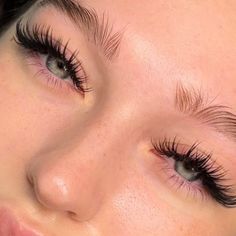 Natural Fake Eyelashes, Lashes Fake Eyelashes, Eyelash Extensions Styles, Lash Extensions Styles, Perfect Eyelashes, Pretty Lashes, Eyelash Extentions, Lashes Beauty, Fake Lashes