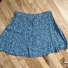 Cotton On Size Medium Skirt Blue Flared Skirt Bottoms For Day Out, Blue High Waist Mini Skirt For Vacation, Blue Pleated Skirt For Vacation, Blue Lined Mini Skirt For Summer, Casual Flared Skort With Floral Print, Blue Summer Skirt For Day Out, Blue Maxi Skirt For Spring, Blue Floral Print Skort For Spring, Blue Mini Skirt For Spring Day Out