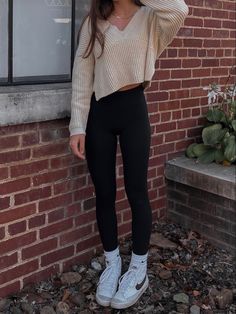 Nike Blazer Outfit, Cute Outfits With Leggings, Casual School Outfits, Neue Outfits, Legging Outfits, Cute Comfy Outfits, Cute Fall Outfits, Swaggy Outfits, Simple Trendy Outfits