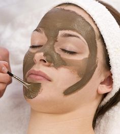 Multani Mitti, Giada De Laurentiis, Get Rid Of Blackheads, Face Hydration, Skin Issues, Aloe Vera Gel, Simple Skincare, Face Skin, Castor Oil