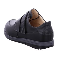 Finn Comfort Nasca Men's Black Shoes Discover the perfect blend of style and comfort with the Finn Comfort Nasca Men's Black Shoes. Designed specifically for the modern, active man, these orthopedic shoes offer unmatched durability and support.  The sleek black design makes them versatile for any occasion, from casual outings to more formal events. Embrace the luxury of soft cushioning that adapts to your foot’s natural shape, ensuring all-day comfort.  Perfect for young adults who value both fa Orthopedic Shoes Stylish, Super Birki, Engelbert Strauss, Puma Shop, Orthopedic Shoes, Josef Seibel, Tool Bag, Comfort Color, Natural Shapes