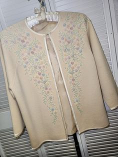 Beautiful vintage beaded sweater jacket. 1950's style. Silk lined. Hook and loop front closure. Great condition.  Size approx MED. No tags. Beading in tact on front and back. Exquisite piece! Beaded Sweater, Jacket Beige, 1950s Fashion, Sweater Jacket, Favorite Outfit, Vintage Style, Vintage Ladies, Organic Cotton, Bathing Beauties