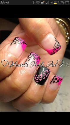 Pink leopard nails Leopard Print Nails Pink, Tiger Nails Designs, Nails Pink And Silver, Rocker Nails, Mcbling Nails, Nails Fire, Pink Leopard Nails, Zebra Nail Art, Tiger Nails