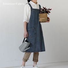 Blue Denim Apron丨Aprons With Pockets丨Denim Apron Casual Cotton Apron With Pockets, Cook Clothes, Cafe Barista, Pottery Artist, Bakery Pastry, Denim Apron, Leather Apron, Painter Artist, Aprons For Men