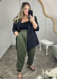 Black Blazer Outfit Ideas, Asos Outfit, Blazer Outfit Ideas, Black Blazer Outfit, Stylish Work Attire, Blazer Outfit, Business Casual Outfits For Work