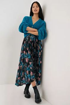 Fall Outfits For Women, Anthropologie Clothing, Anthropologie Style, Cool Winter, Maxi Skirt Outfits, Look Retro, Pleated Maxi Skirt