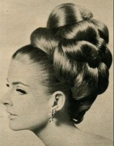 60s Updo Hair, Curl Updo, Aesthetic Surgeon, 60s Makeup, Curled Updo, V Hair