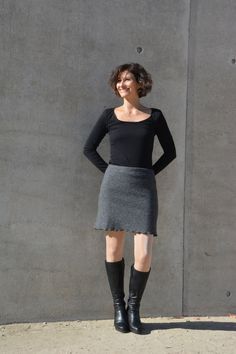 Skirt made of woolwalk in dark grey Material:100% wool The walk skirts offered in my shop are lovingly handmadegarments from noble wool walk.  Of course I offer matching accessories to all skirts such ascaps, pulse warmer or headbands.  The Walkrock is very comfortable with a soft elasticwaistband, fits perfectly thanks to its refined cut.  This wonderfully warm garment can be worn in spring, autumn and winter. Sizes: XS, S,M,L,XL , XXL please specify when ordering Wool Mini Skirt For Fall, Fitted Gray Wool Skirt, Fall Wool Mini Skirt, Womens Skirts, Legging Outfits, Ribbed Leggings, The Walk, Grey Material, Wool Skirt