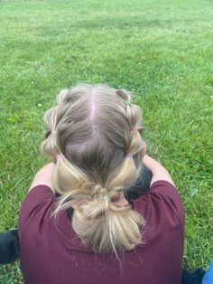 Bubble Braids Into Buns, Bubble Braid Bun, Marching Band Hairstyles, Camp Hairstyles, 2 Buns Hairstyle, Sporty Hair, Hair Stules, Braid Bun, Easy Hairstyles For Kids