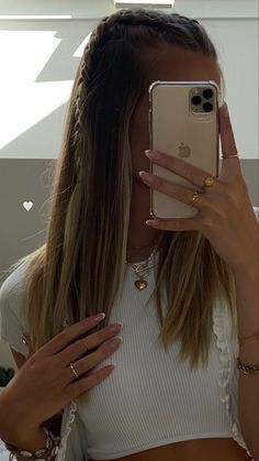 How To Organize Your Claw Clips, No Heat Medium Hairstyles, Trendy Hairstyles Half Up Half Down, Hair Styles For Brown Hair, Fun Summer Hairstyles, Haircut Selfie, Photo Hijab, Preppy Hairstyles, Cute Hairstyle