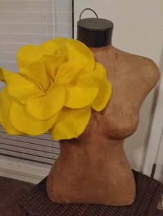 Wedding Lemon, Very Beautiful Flowers, Corsage Pins, Denim Jewelry, Organza Flowers, Flower Corsage, Shawl Pins, Over Sized, Brooches Handmade