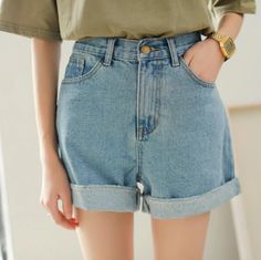 Shorts Pattern Women, Girls Denim Shorts, Shorts Outfits Women, Spring Shorts, Trendy Swimwear, Hot Shorts, High Waisted Jean Shorts, Loose Jeans, Denim Shorts Women