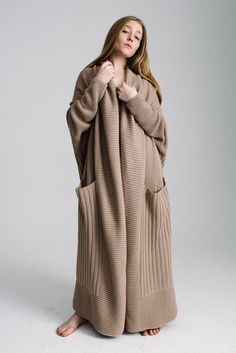 Beige cardigan, Cocoa coat, Oversized cardigan, Chunky sweater, Basic clothing, Chunky knitwear, Lon Oversized Sweater Coat, Long Knitwear, Sweet 16 Outfits, Long Oversized Cardigan, Elegant Fashion Outfits, Basic Clothing, Thick Cardigan, Long Cardi, Neutral Sweaters