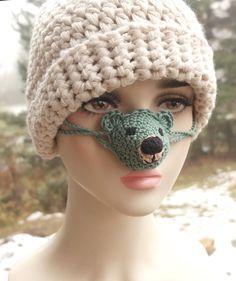 Cotton teddy bear in a mild mint green color - will protect your nose against the cold. I crochet it from certified cotton to make it safe even for allergy sufferers. Winter Crochet Crafts With Yarn, Crochet Nose, Animal Noses, Food Pillows, Nose Warmer, Clothes Winter, Winter Party, Holiday Art, Gift For Friend