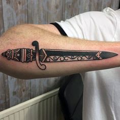 Daggar Tattoo, Dagger Tattoos, Underarm Tattoo, Outer Forearm Tattoo, Neotraditional Tattoo, Tattoo Inspiration Men, Forearm Tattoo Design, Back Of Shoulder Tattoo