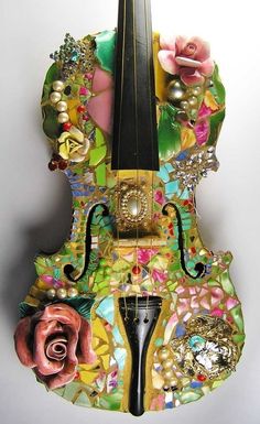 17 Amazing DIY Projects Using Music Melissa Miller, Violin Art, Mosaic Madness, Mosaic Stained, Deco Boheme, Mosaic Projects, Stained Glass Mosaic, Perfume Bottle, Mosaic Art