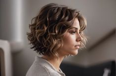 Turn Curls Into a Shaggy Bob Masterpiece Bobs For Thick Wavy Hair, Haircuts Thick Curly Hair, Bold Hair Color Ideas, Curly Bob Haircut, Highlights 2024, Haircut Ideas Trendy, Curly Bobs, Short Wavy Haircuts, Bob Haircut Ideas