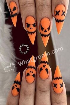 Get ready to spookify your nails with Halloween Nail Art! 🎃💅 Transform your fingertips into cute pumpkins, spooky ghosts, and eerie spiders. Mix bold colors like orange and black, and add fun stickers or decals for an extra festive touch. Show off your boo-tiful nails all October long! #HalloweenNails #SpookyMani #NailArtFun Nail Art Halloween, Holloween Nails, Halloween Nails Easy, Nails Brown, Halloween Acrylic Nails, Cute Halloween Nails, Hacks Beauty, Pumpkin Nails, October Nails