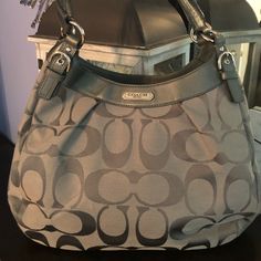 Pre-Loved Authentic Coach Hobo Triple Compartment Shoulder Bag. No Scratches Or Tears. Great Condition. See Pics For Sizing. Coach Hobo, Hobo Purse, Coach Purses, Louis Vuitton Speedy Bag, Coach Bags, Top Handle Bag, Bag Lady, Louis Vuitton, Shoulder Bag