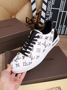 ��PRODUCT DETAILS��Includes Shipping bags, dustbag sleeper, care manual, booklet, tag. Louis Vuitton Sneakers, White Sneakers Men, White Sneakers Women, Coque Iphone, Exclusive Bag, You Bag, White Sneaker, Luxury Bags, Womens Sneakers