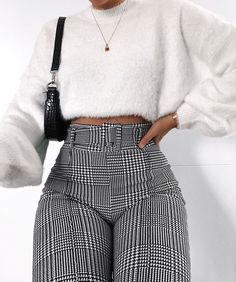 6th Form Outfits, Sixth Form Outfits, Belted Trousers, Trousers Outfit, Outfit Matching, Trousers Details, Causual Outfits, Plaid Pants, Gingham Check