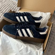 Adidas sneakers #pinterest #adidas #adidasspezials #sneakers #aesthetic #trendy Shoes Woman Aesthetic, Shoes Adidas Aesthetic, Dark Shoes Aesthetic, Adidas Spezial Shoes, Shoe Inspiration Sneakers, 80’s Shoes, Shoes Aesthetic Sneakers, Trendy Adidas Shoes, Adidas Shoes Aesthetic