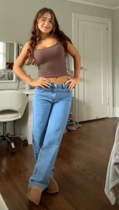 Outfits With Brown Top, Brown Top Outfit Ideas, Casual Basic Outfits, Demetra Outfits, Brown Top Outfit, Demetra Dias, Baggy Jeans Outfits, Outfit Ideas Easy, Fashion Style Outfits