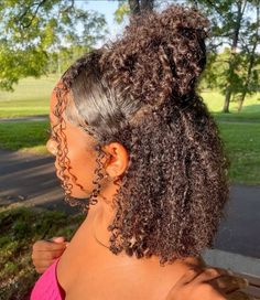 Find My Favorite Haircare Essentials! ✨ Click the Link on This Pin to Get the Best for Your Hair. #HairCare #HealthyHair #HairGoals ۫ ꣑ৎ Y2k Hairstyles Black Women Natural, 3c Short Curly Hair Hairstyles, 3c Curly Hair Styles, Back To School Hairstyles Natural Hair, 3c Hair Styles, Coily Hair Hairstyles, Black Women Curly Hairstyles, Curly Hairstyles Black Women, 4b Curls