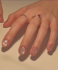 Funky Natural Nails, Aesthetic Short Nail Ideas, Classy Fun Nails, Dew Drop Nails, Short Japanese Nails, Unique Manicure, Nail Pink, Velvet Nails