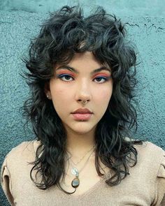 Edgy Long Curly Haircuts, Wolf Shag Haircut Curly, Punk Hair Long Hairstyles, Hairstyles For Mullets Women, Curly Shag Black Women, Alternative Haircuts For Curly Hair, Curly Shag Hairstyles Medium, Curly Shullet Hairstyles, Shullet Curly Hair