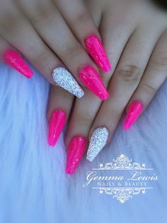 Hot pink barbie nails - Nailstyle Hot Pink Barbie Nails, Pink Barbie Nails, Pink Acrylic Nail Designs, Hot Pink Barbie, Barbie Pink Nails, Bright Pink Nails, Neon Pink Nails, Barbie Nails