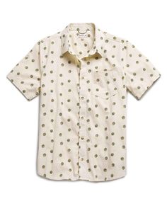 What are the qualities of the perfect travel shirt? One that’s light on the skin, drapes like a dream, and, get this, is pre-wrinkled in the best way. Good times ahoy! Large Floral Print, Travel Shirt, Travel Shirts, Toad, A Dream, Good Times, Short Sleeve Shirt, Sleeve Shirt, Button Down Shirt